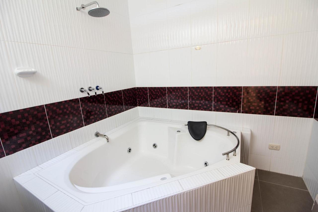 Hotel Prince - Chanchamayo La Merced  Dış mekan fotoğraf